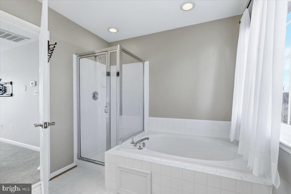 BROOKFIELD - Residential