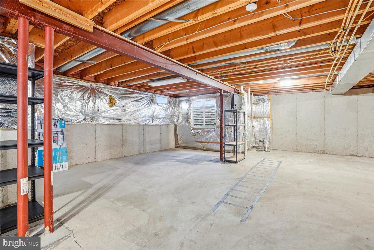 BROOKFIELD - Residential