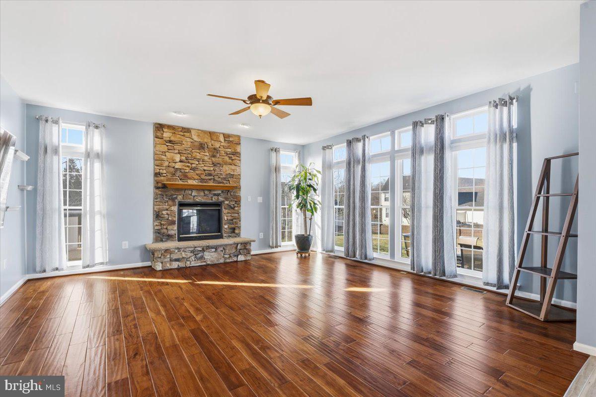 BROOKFIELD - Residential