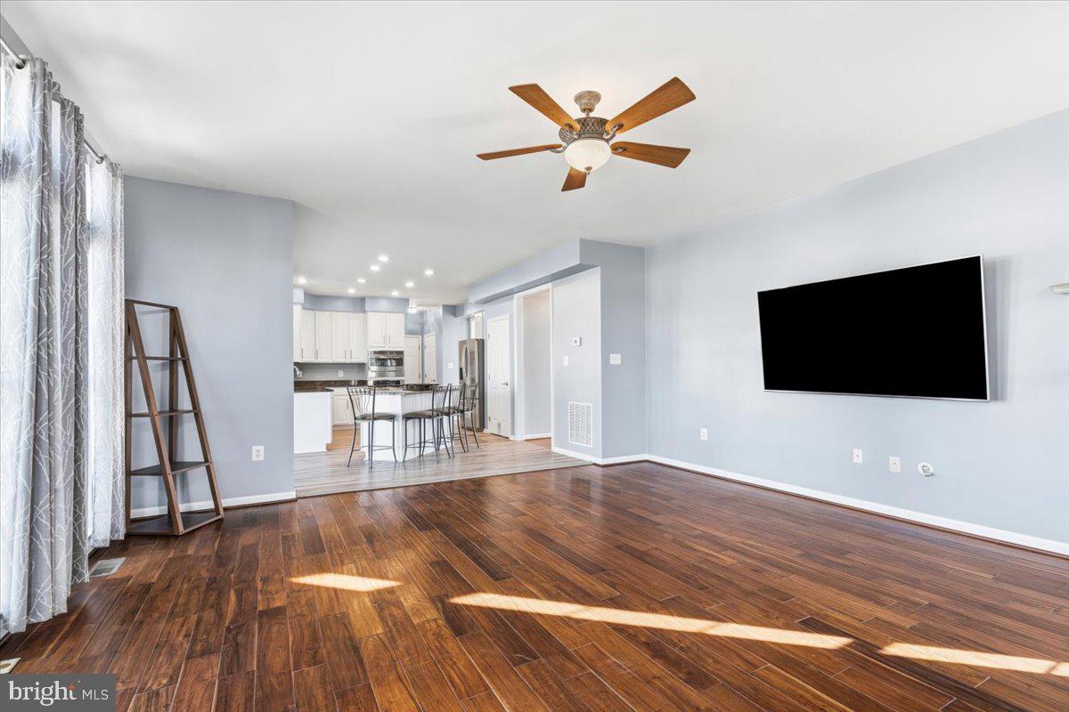 BROOKFIELD - Residential