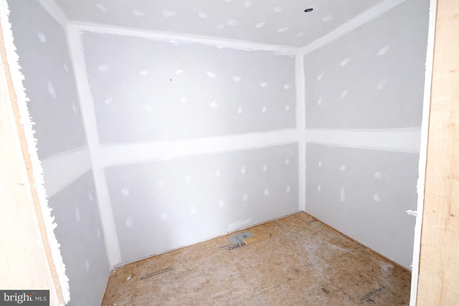 WINDFALL ACRES - Residential