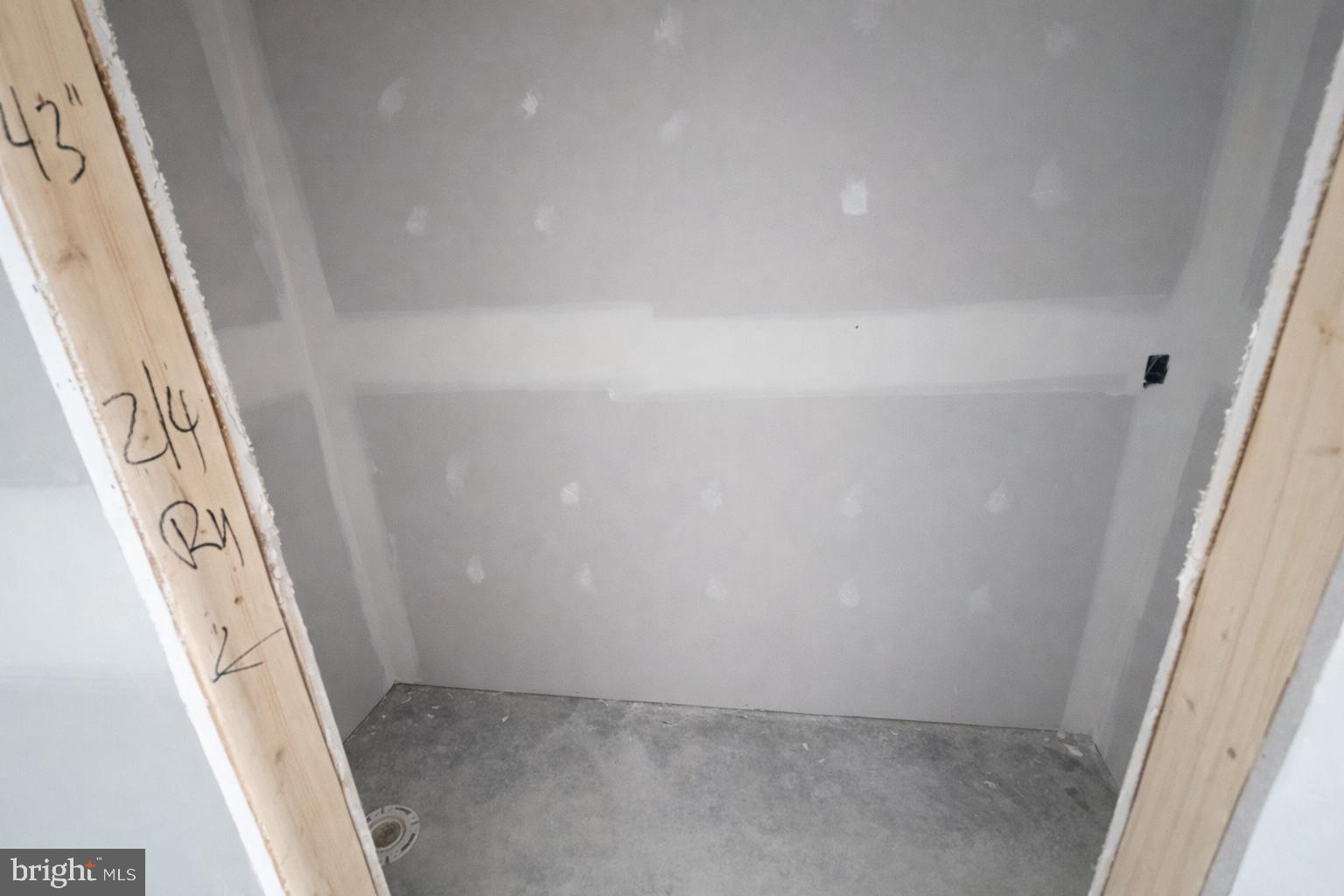 WINDFALL ACRES - Residential