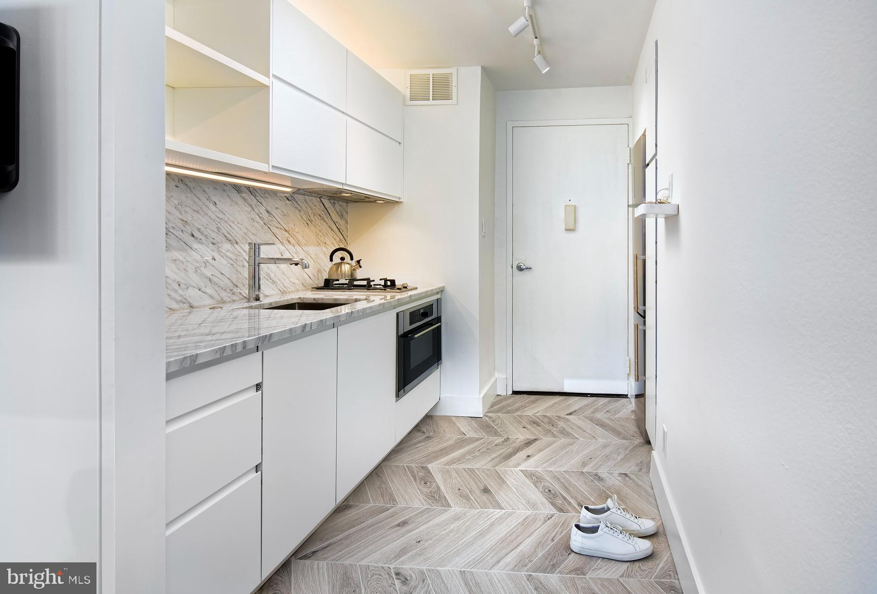 RITTENHOUSE SQUARE - Residential Lease