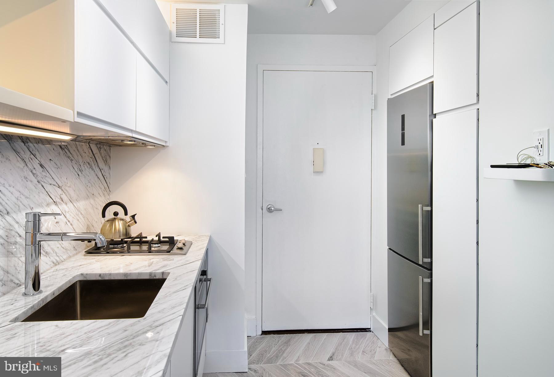 RITTENHOUSE SQUARE - Residential Lease