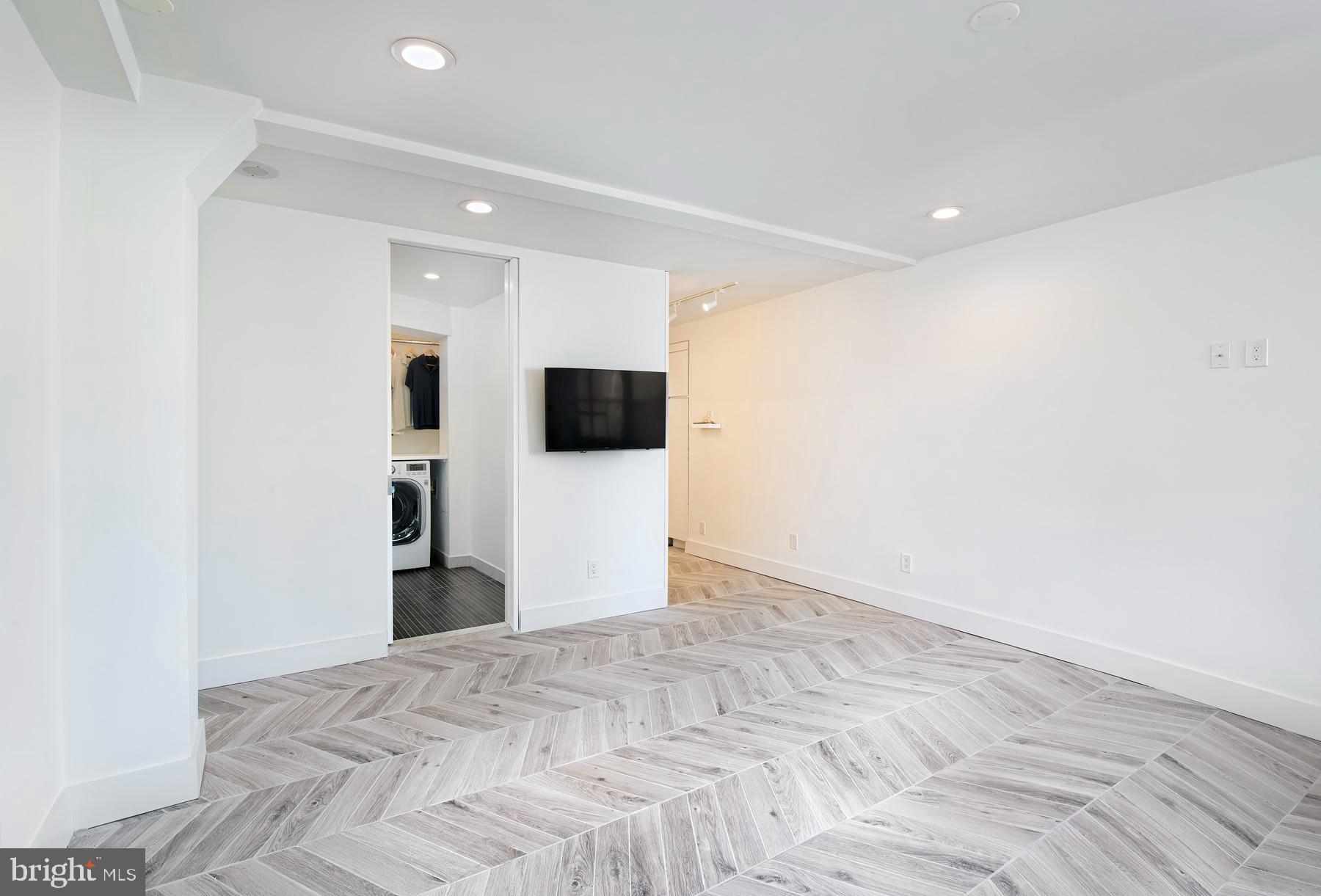 RITTENHOUSE SQUARE - Residential Lease