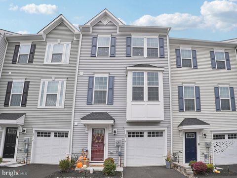 25 HUNTERS DRIVE GILBERTSVILLE PA 19525