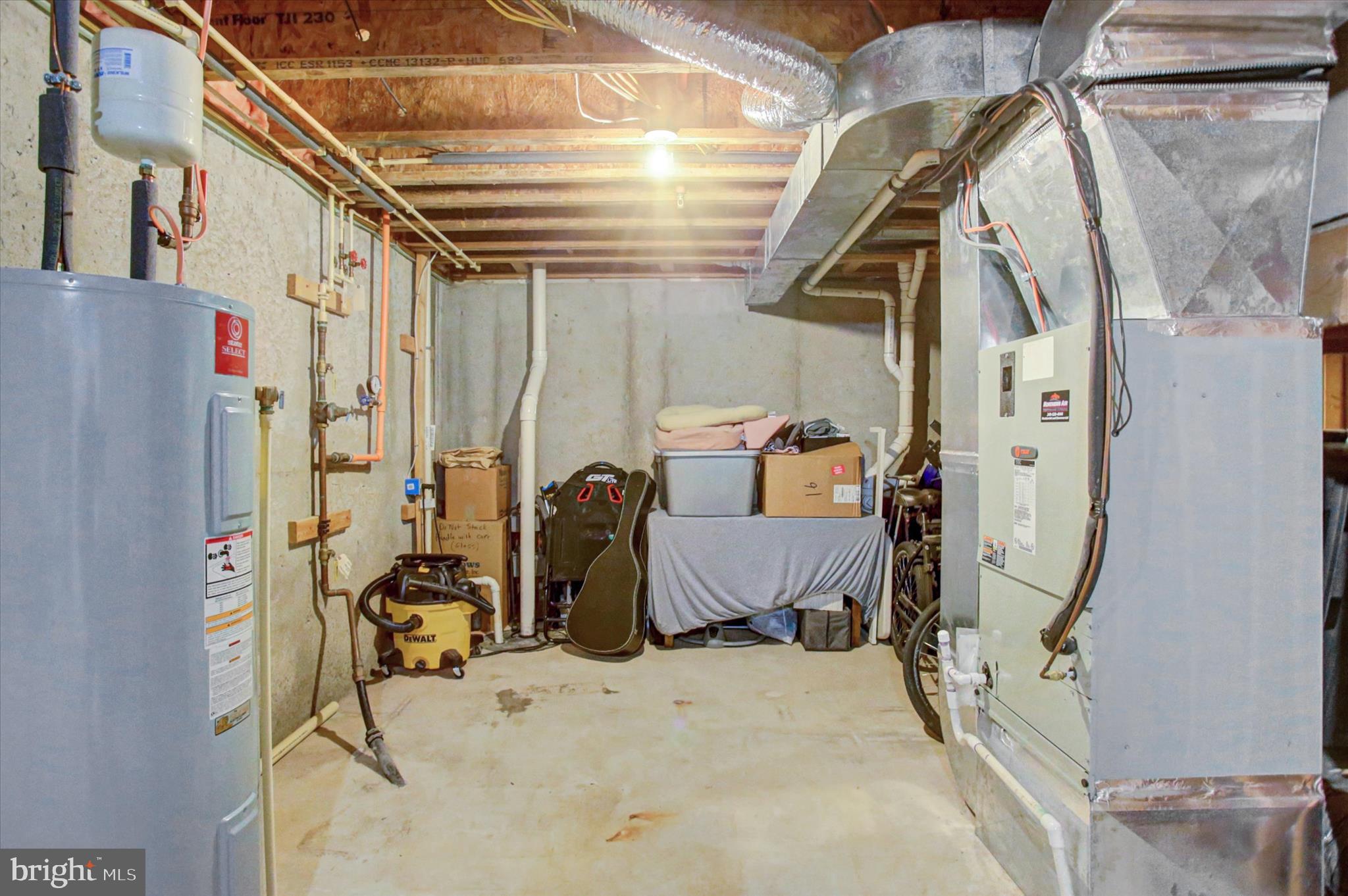 MOUNTAIN SHADOWS - Residential