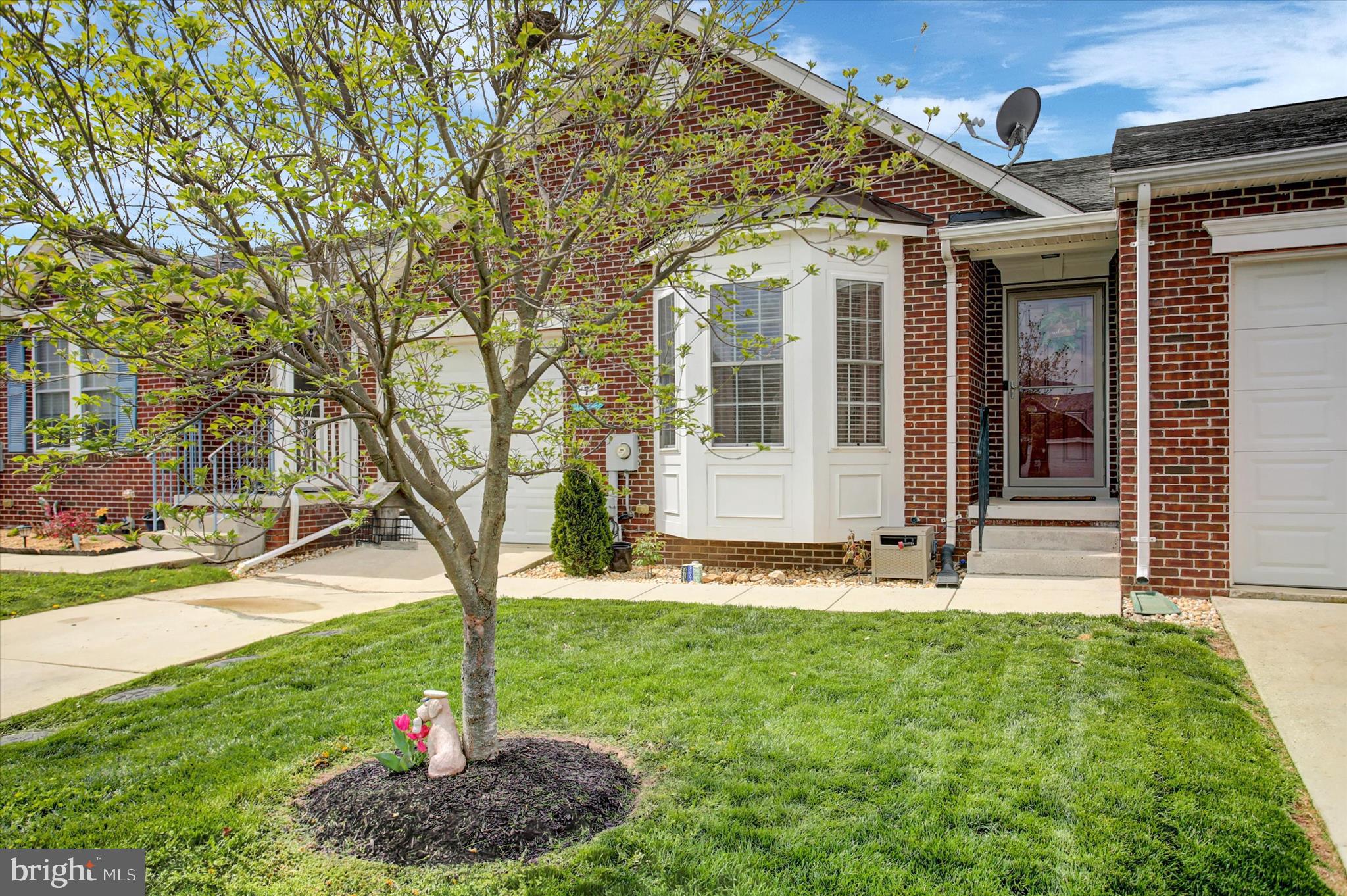 MOUNTAIN SHADOWS - Residential