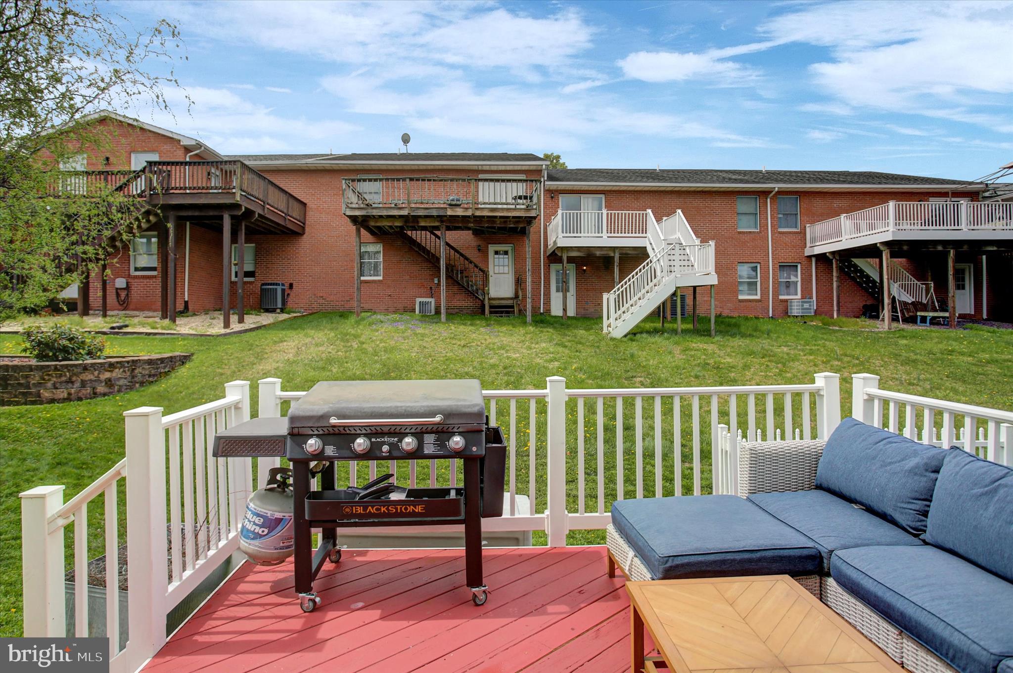 MOUNTAIN SHADOWS - Residential