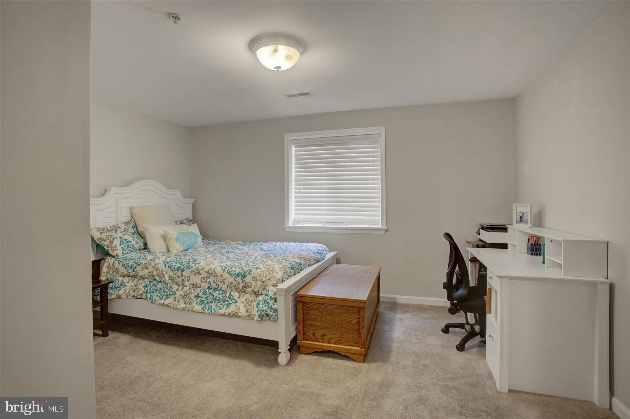 MOUNTAIN SHADOWS - Residential