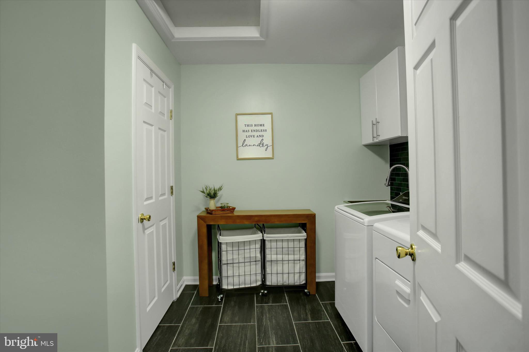 MOUNTAIN SHADOWS - Residential