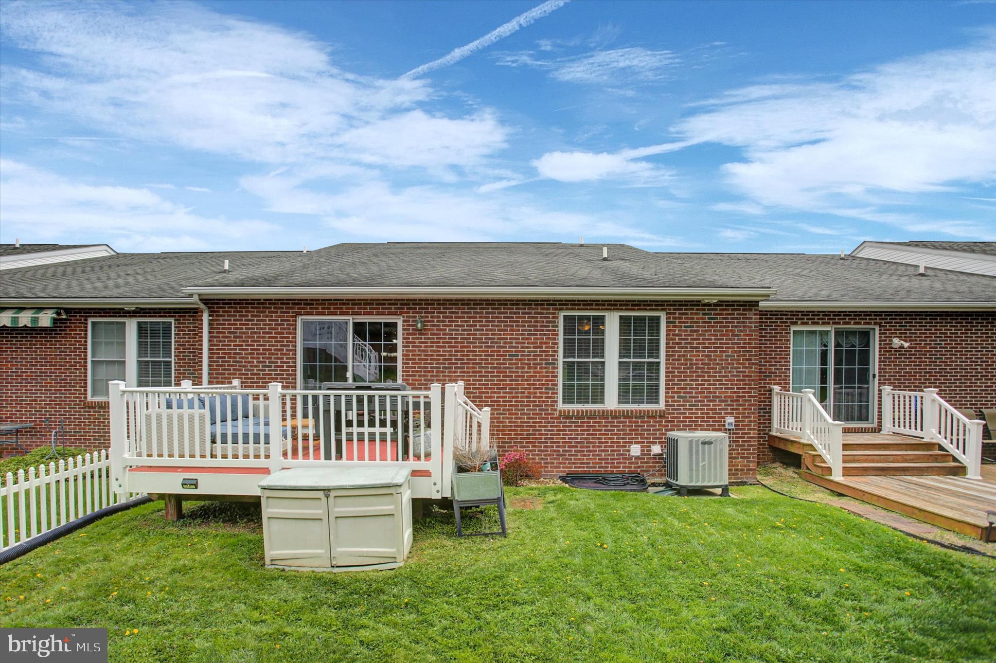 MOUNTAIN SHADOWS - Residential