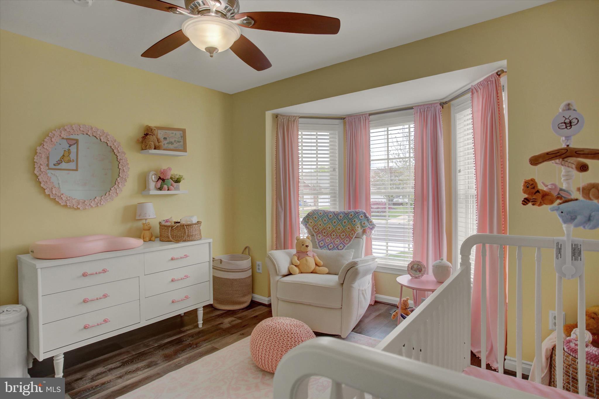 MOUNTAIN SHADOWS - Residential