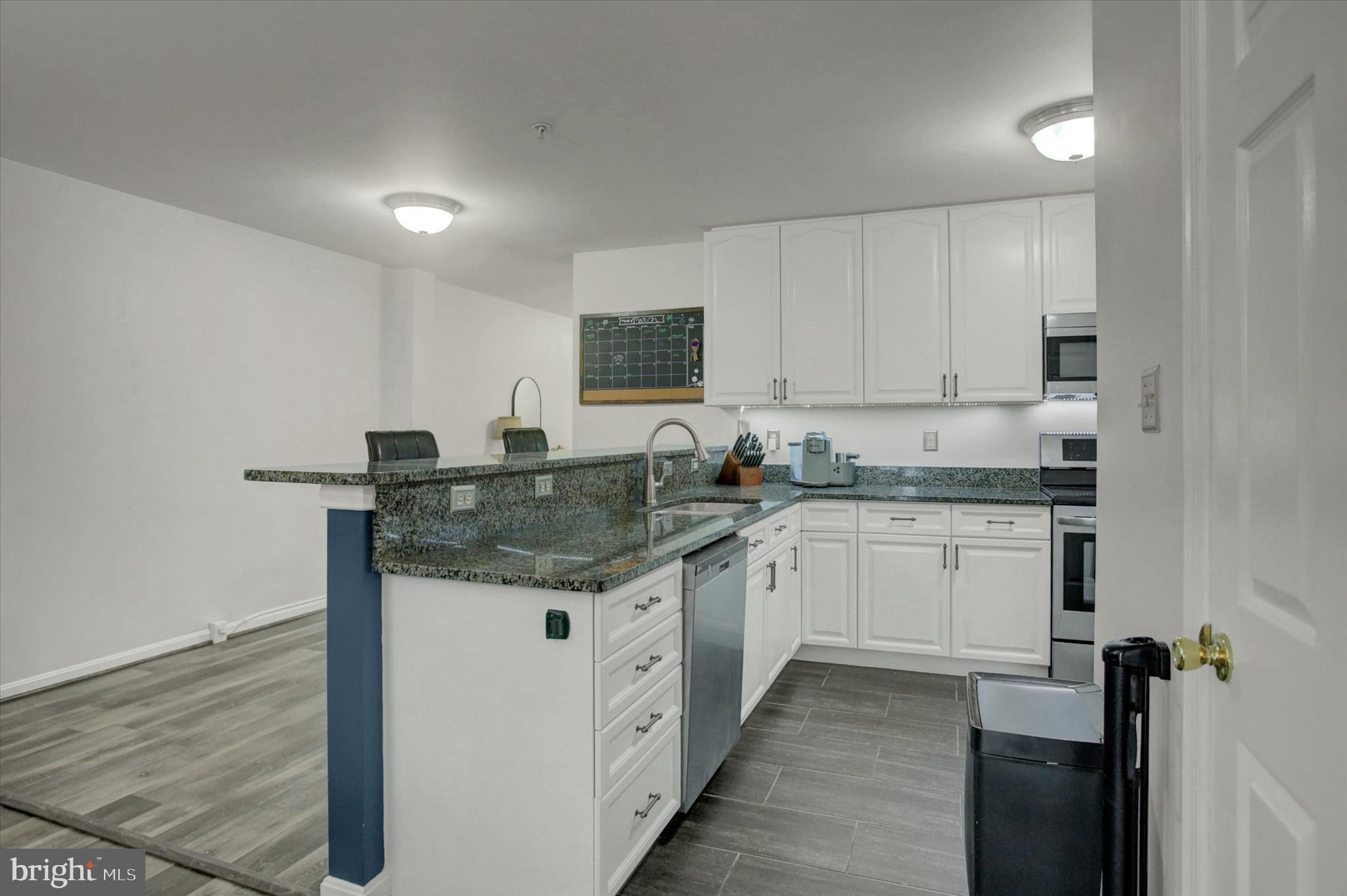 MOUNTAIN SHADOWS - Residential