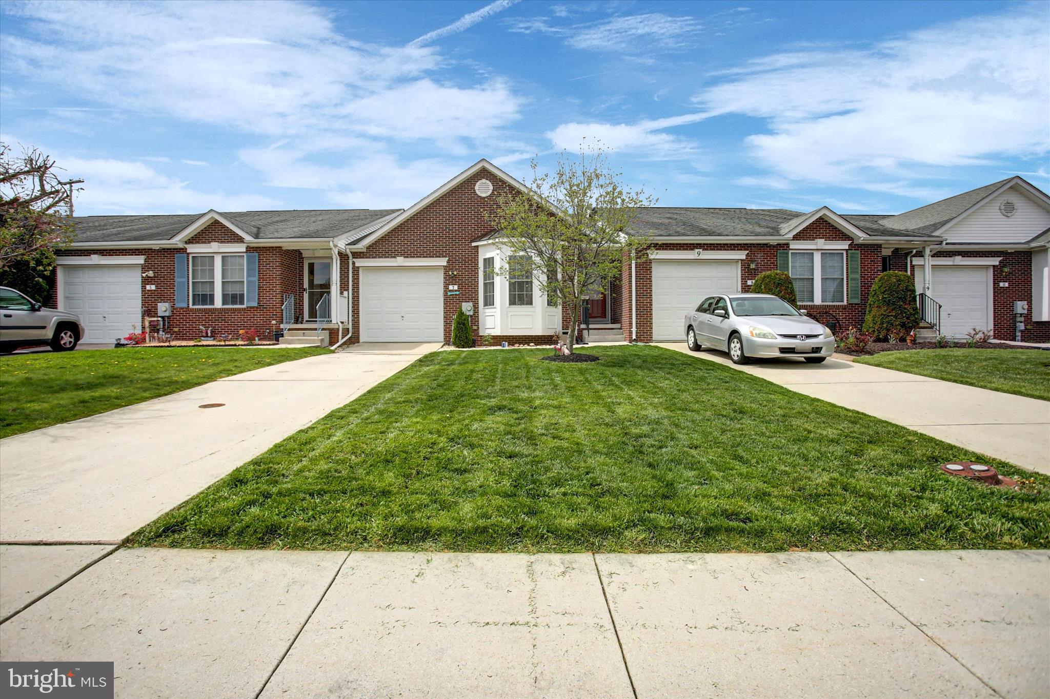 MOUNTAIN SHADOWS - Residential
