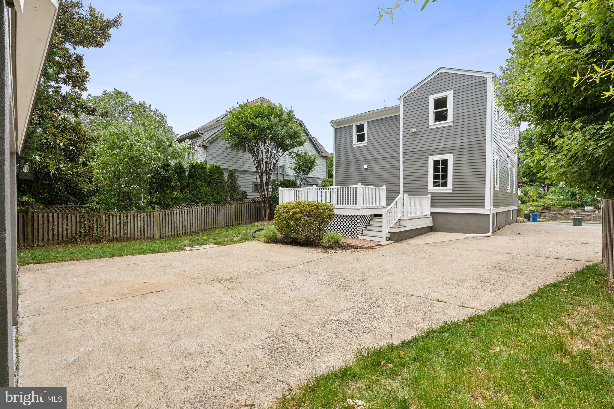 LEEWAY HEIGHTS - Residential