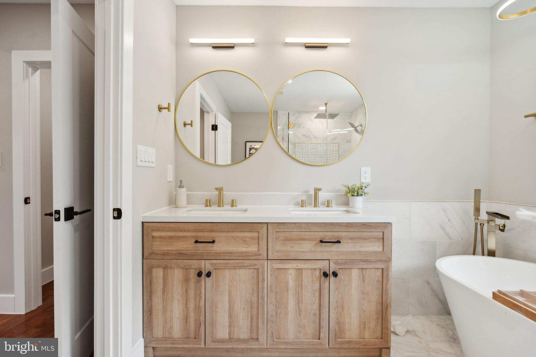 LEEWAY HEIGHTS - Residential