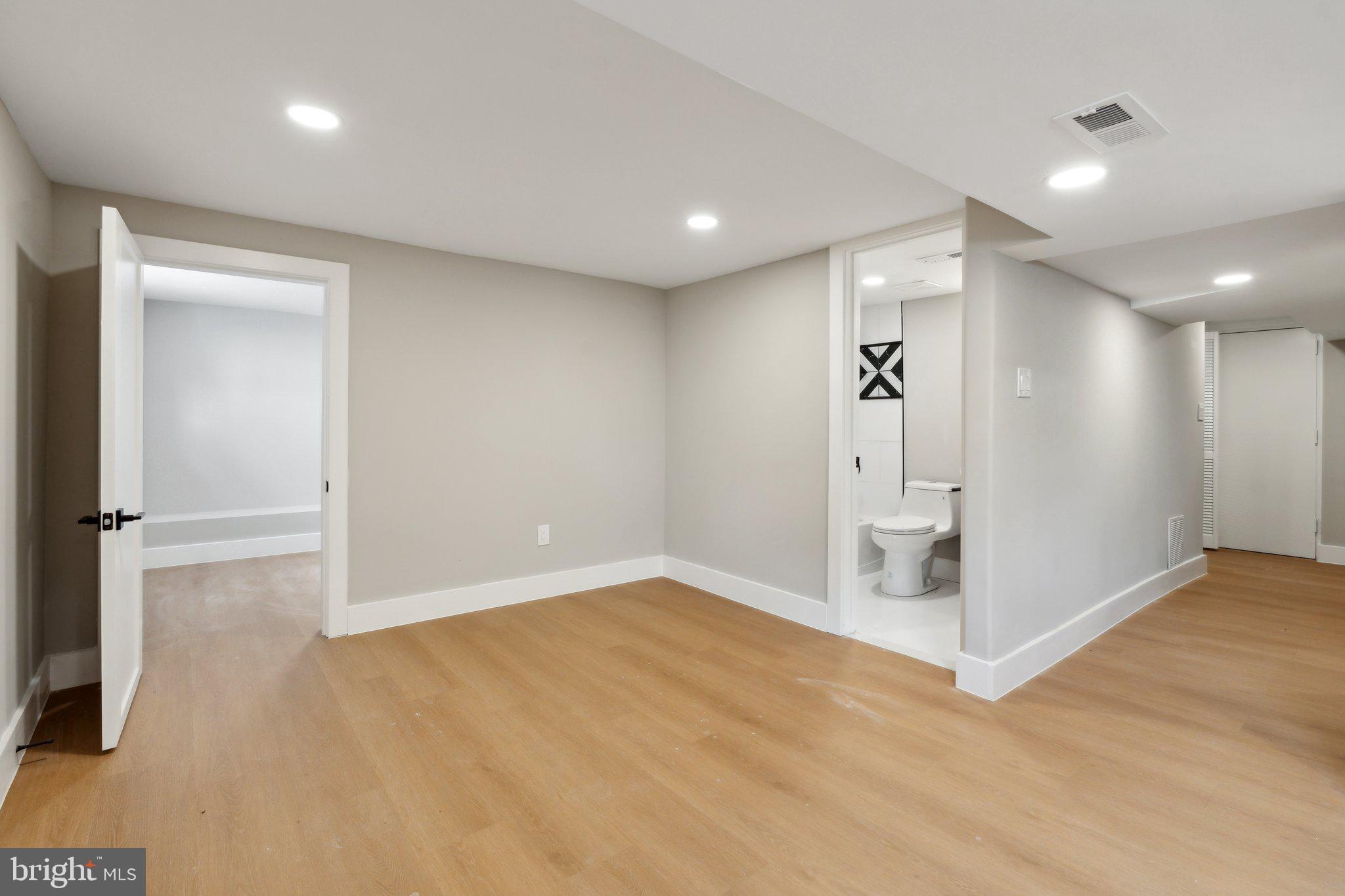 LEEWAY HEIGHTS - Residential