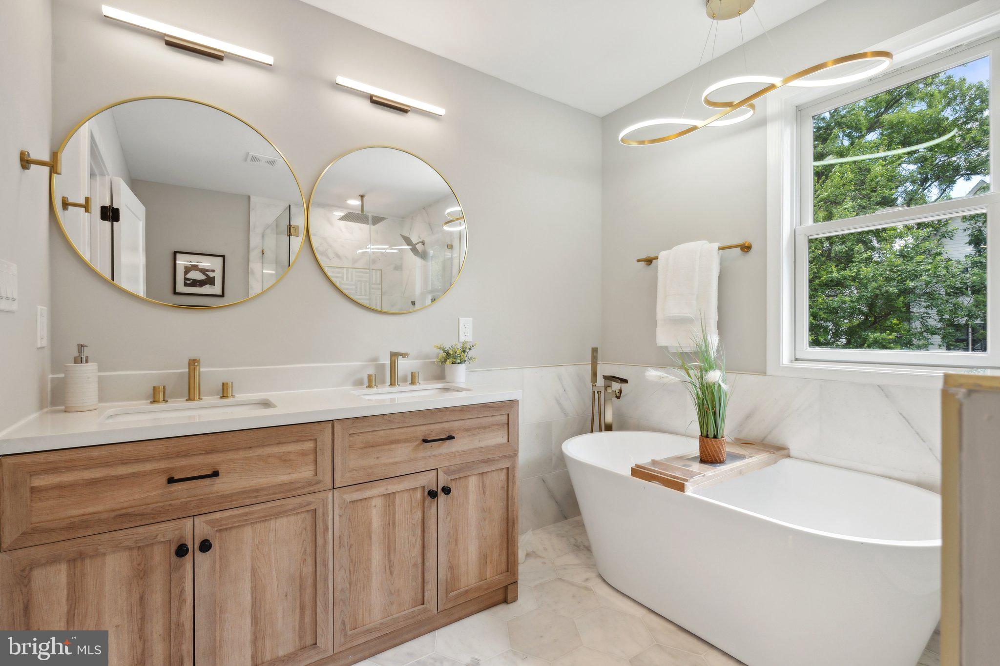 LEEWAY HEIGHTS - Residential