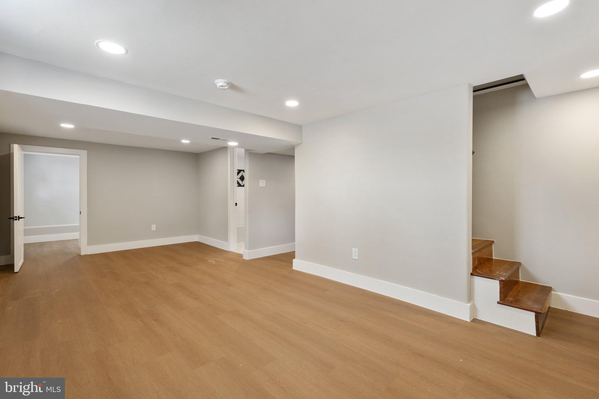 LEEWAY HEIGHTS - Residential