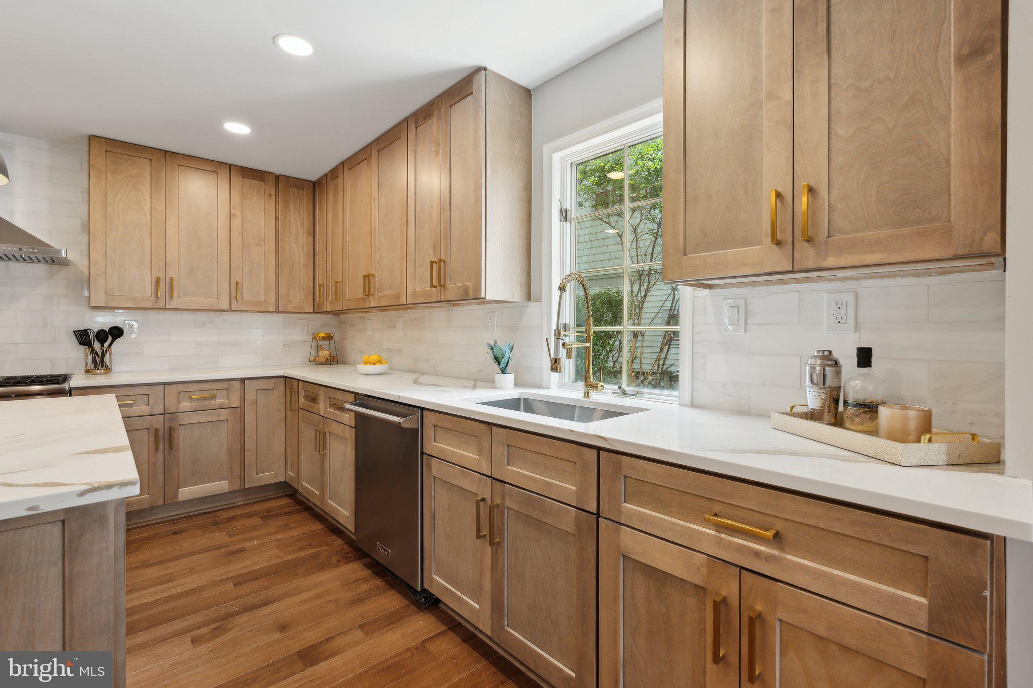 LEEWAY HEIGHTS - Residential