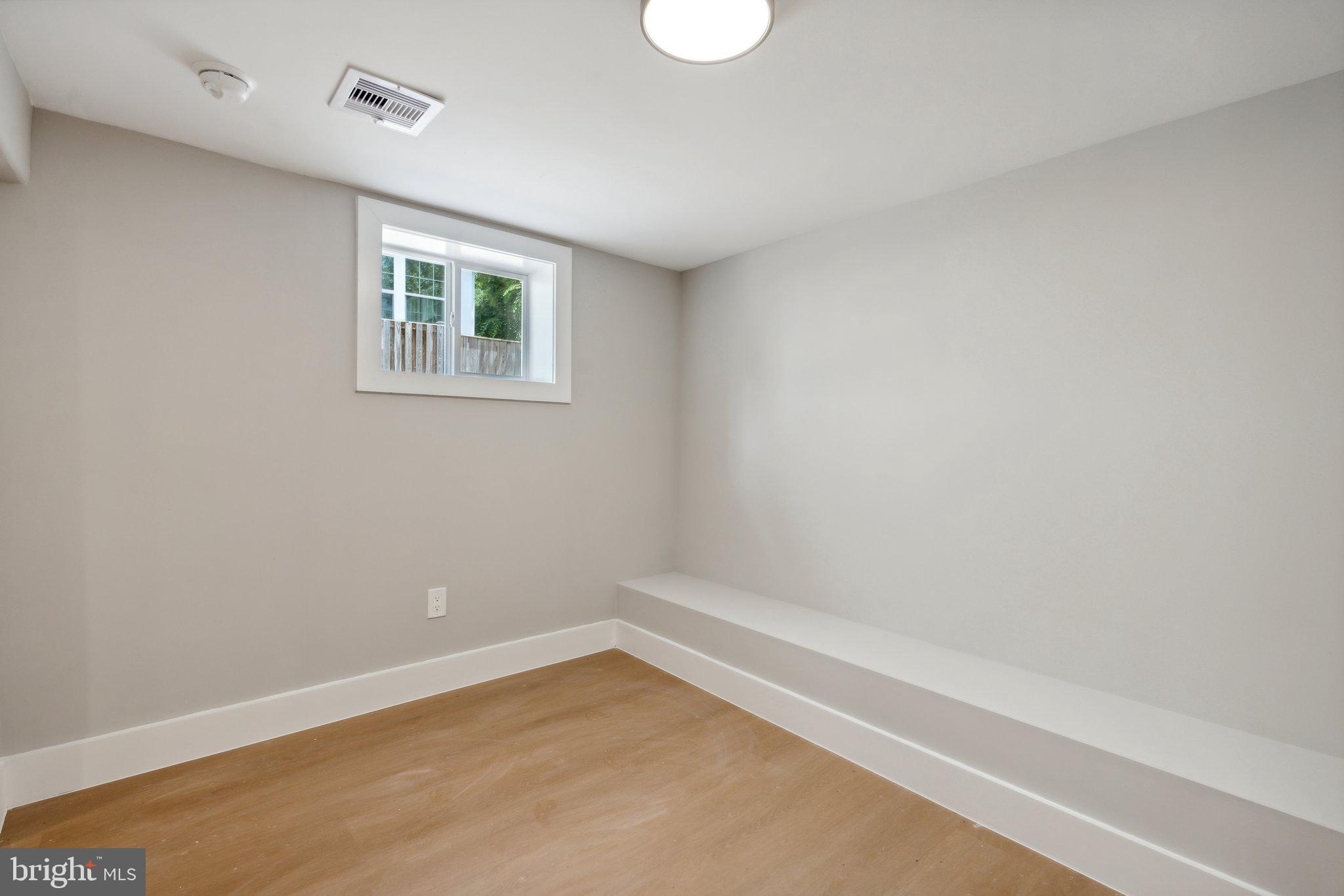 LEEWAY HEIGHTS - Residential