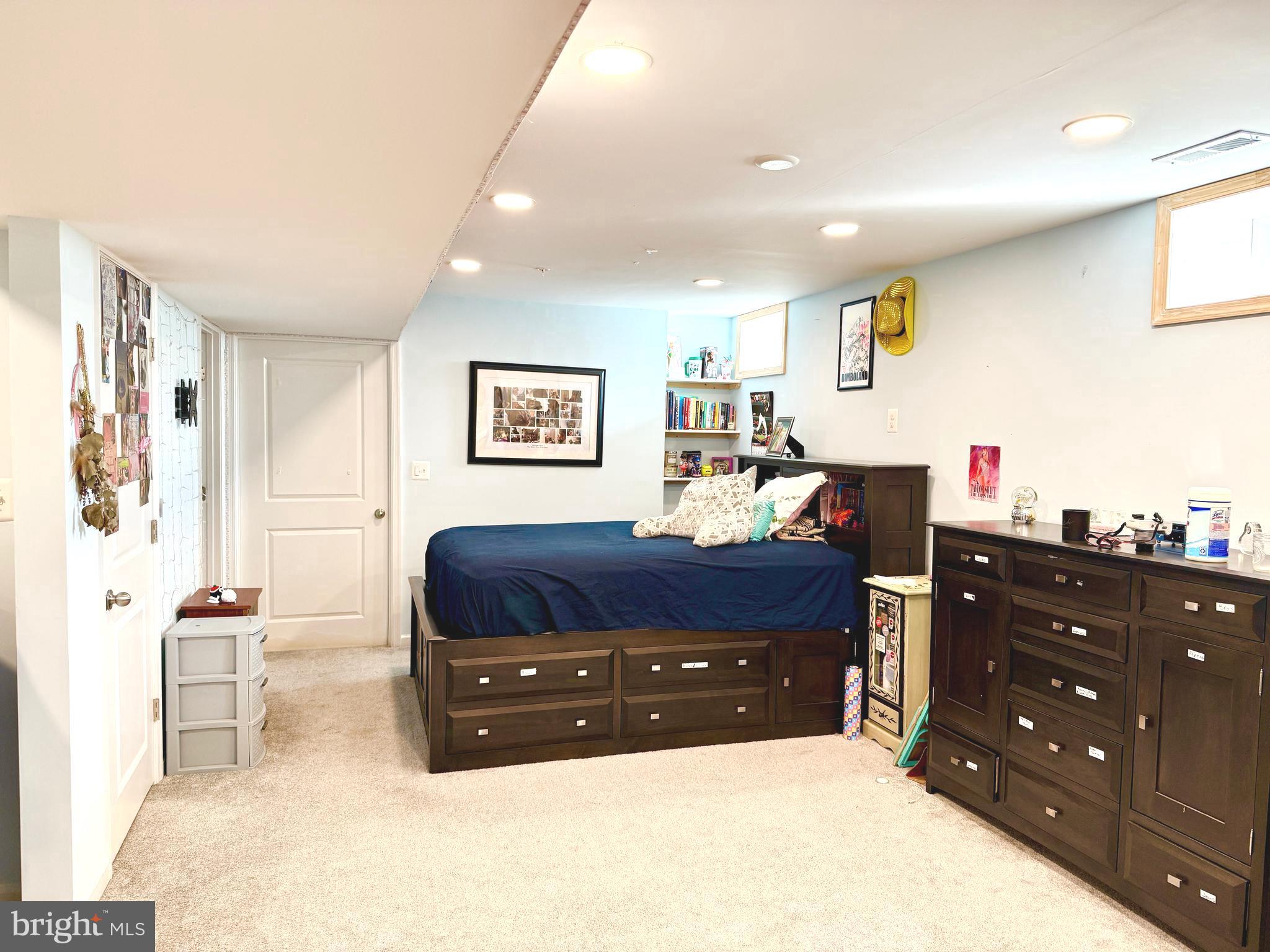 LINDEN HEIGHTS - Residential