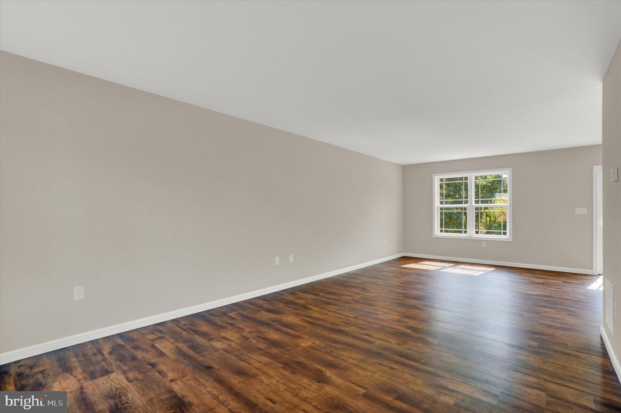 325 BARCLAY DRIVE