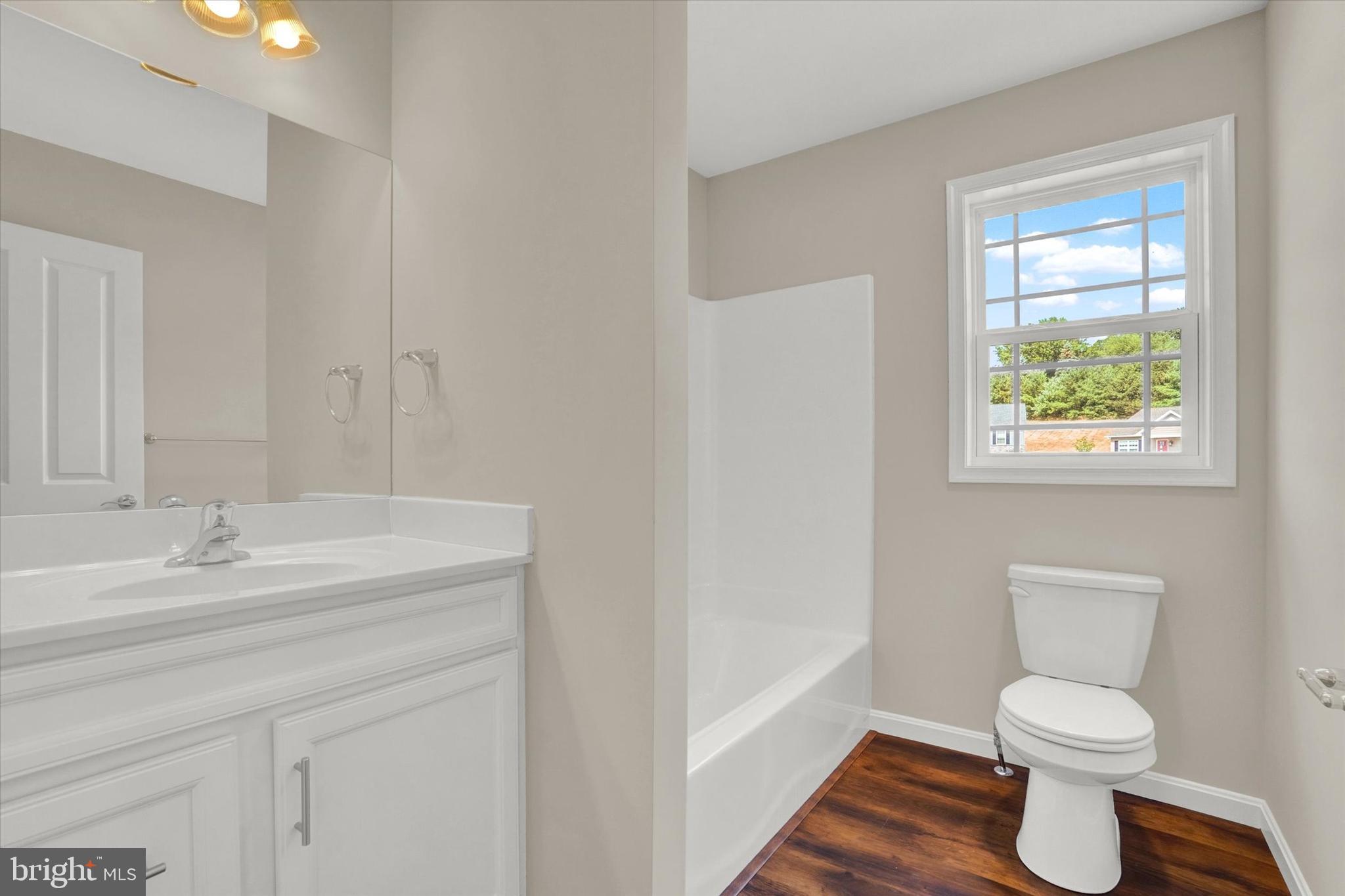 SHAWNEE MANOR - Residential