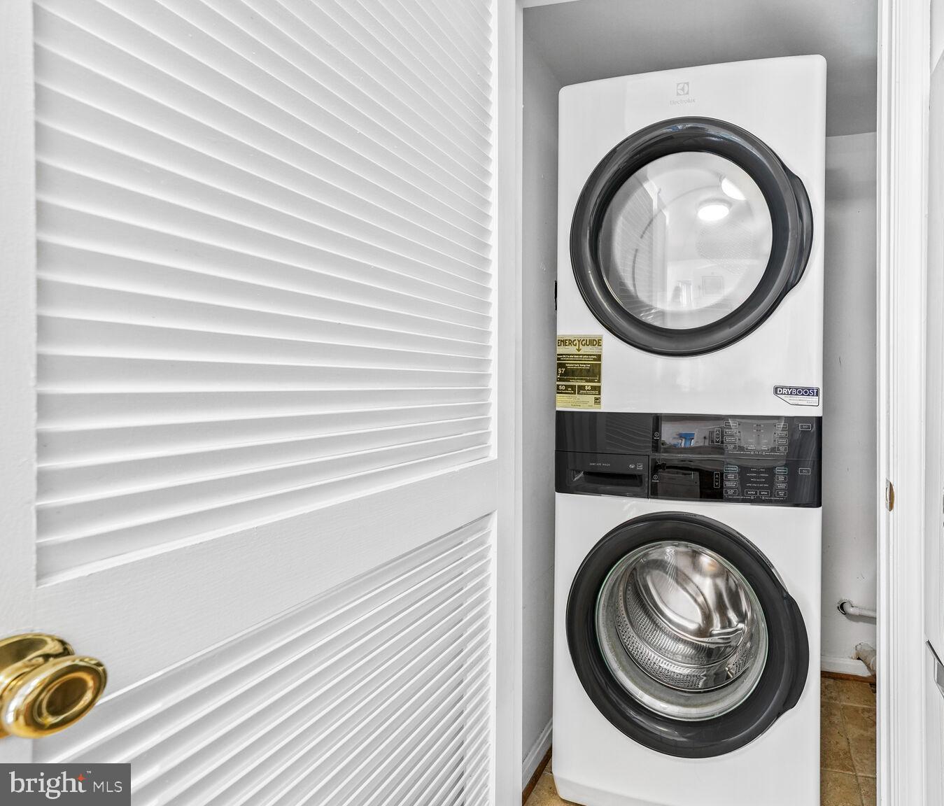 TIERS OF MANCHESTER LAKES - Residential