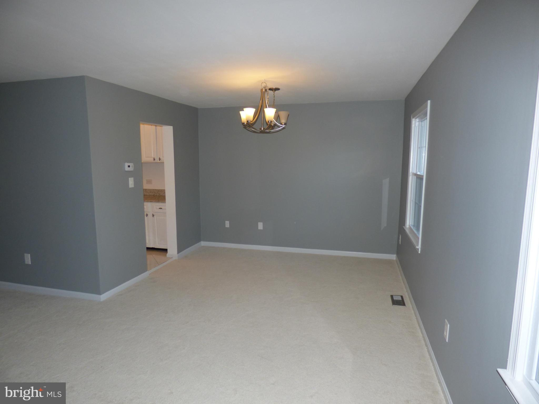 DIAMOND FARMS - Residential