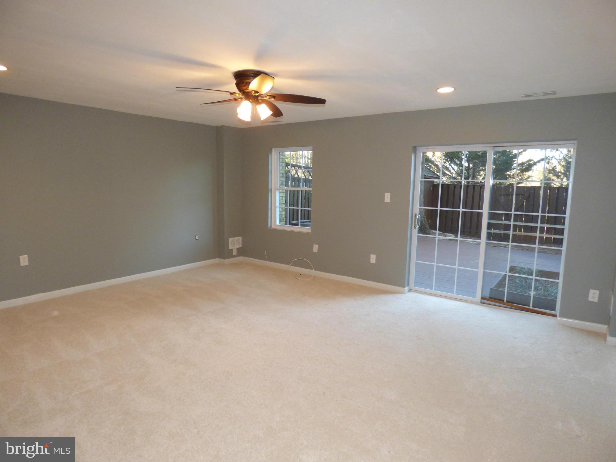 DIAMOND FARMS - Residential