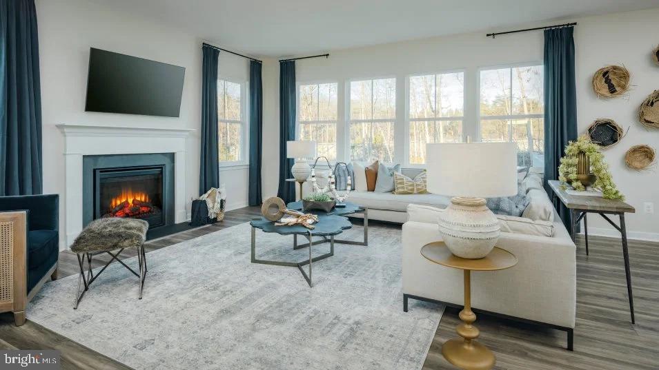 040 BOLLING DRIVE