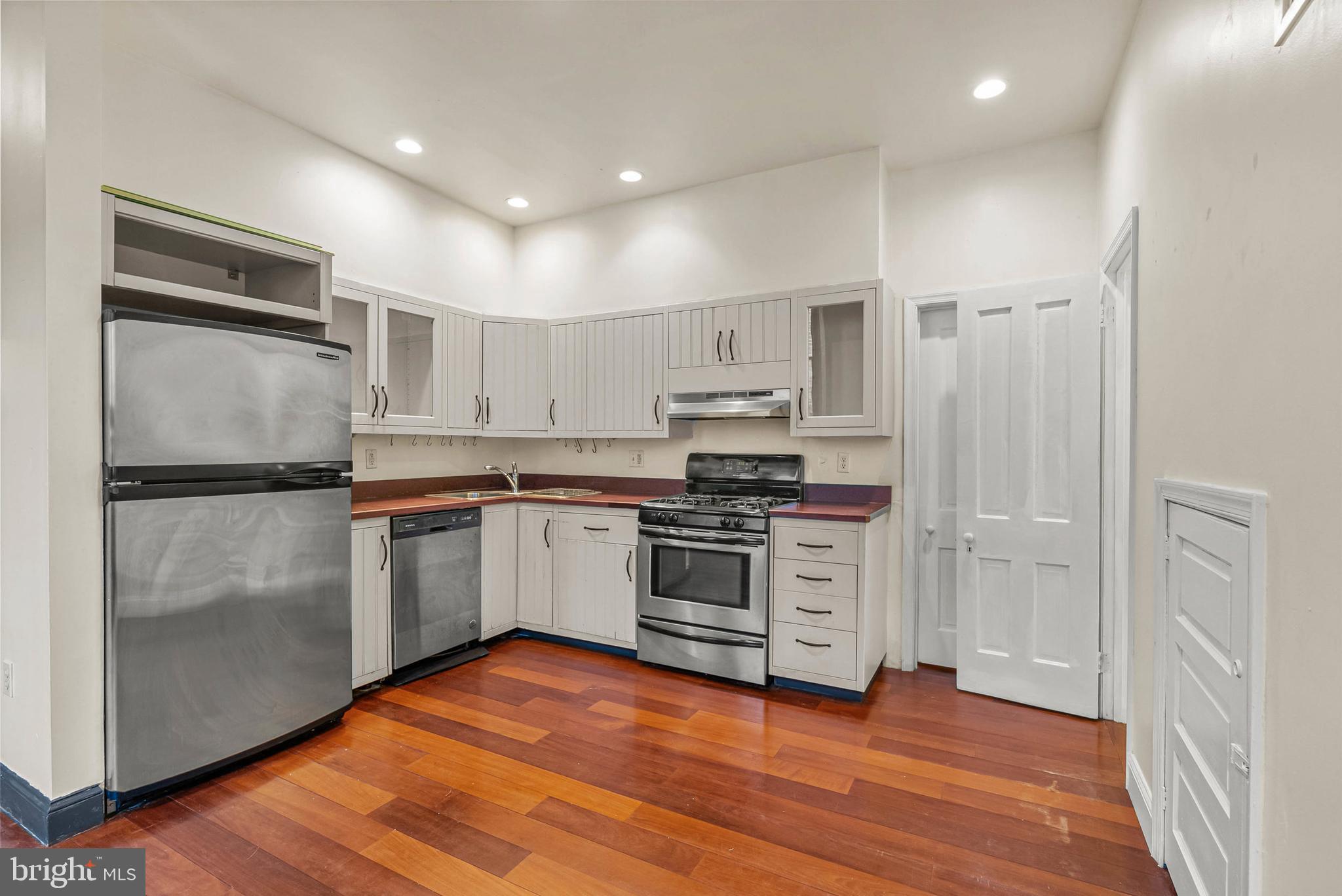 MANAYUNK - Residential Lease