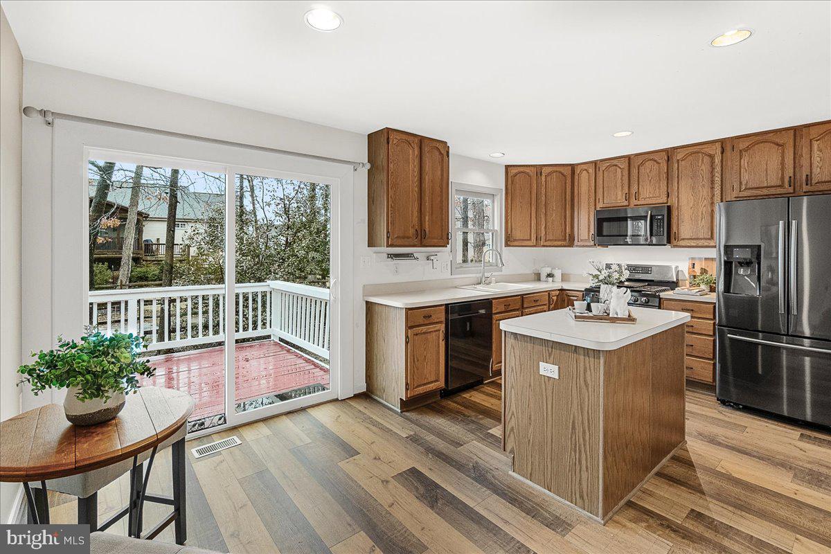 WOODSPRING AT NEW MARKET - Residential