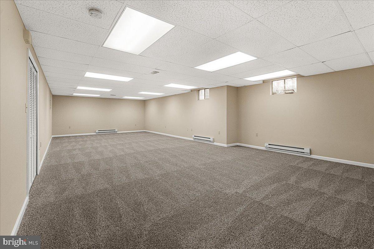 WOODSPRING AT NEW MARKET - Residential