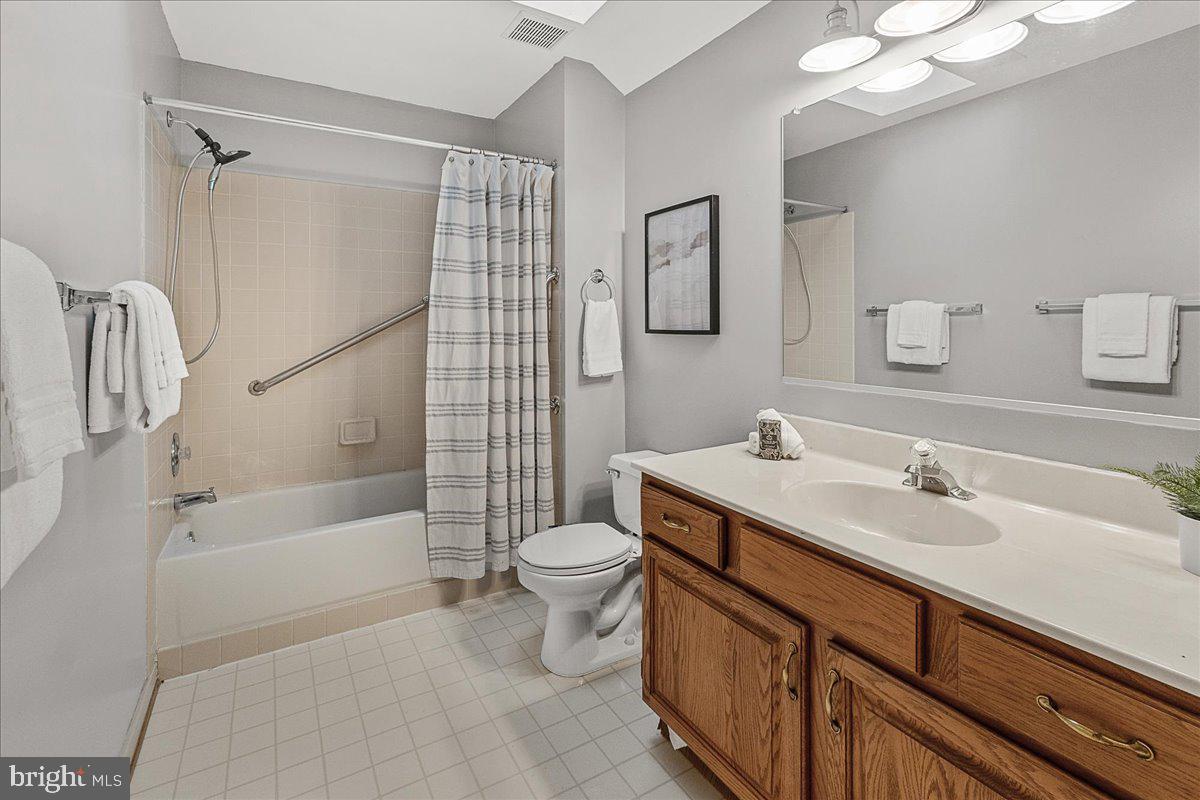 WOODSPRING AT NEW MARKET - Residential