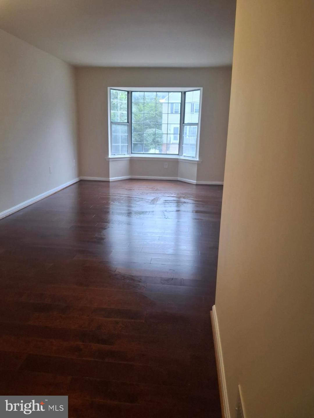 ARBORY CONDO-PHASE 9> - Residential