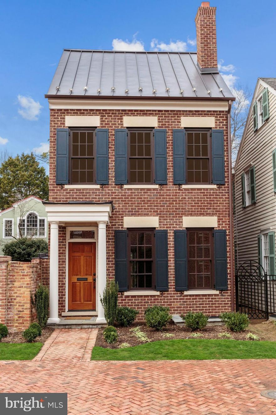 Magnificent detached 5 bedroom 5 bath home w/ off street parking. A block from King Street and two blocks from waterfront parks it boasts magnificent woodwork and moldings, gourmet kitchen, luxurious baths & an elevator to whisk you from the lower level to the 3rd floor. Stroll among the famed historic brick sidewalks to fine dining & boutique shops. 10 yr warranty 2 car Off-St parking for 2 yrs.