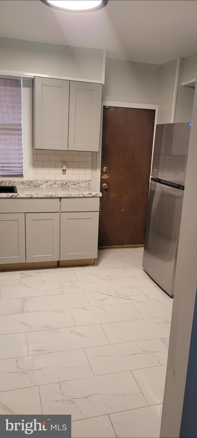 WEST OAK LANE - Residential Lease