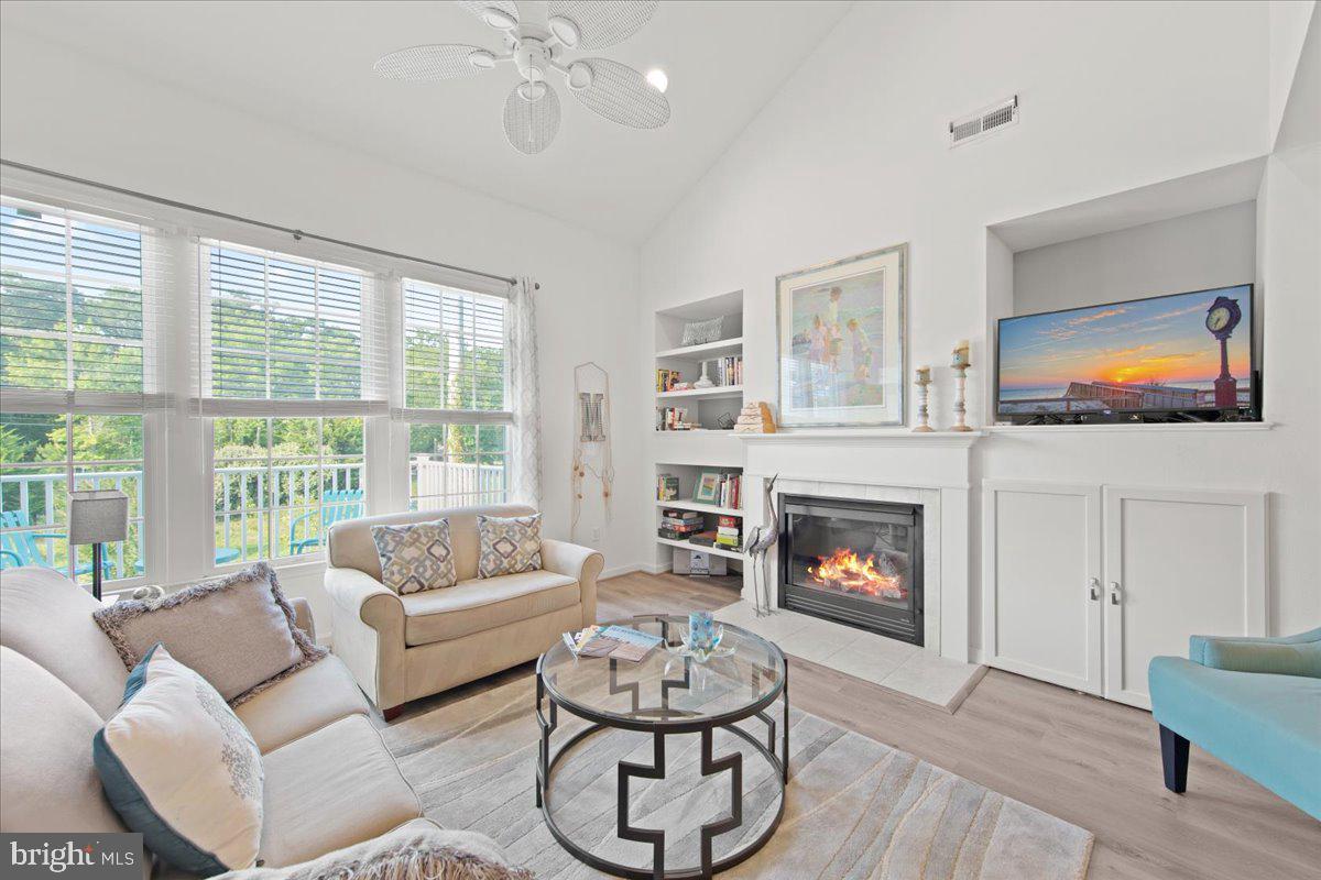 132 OCTOBER GLORY AVENUE F