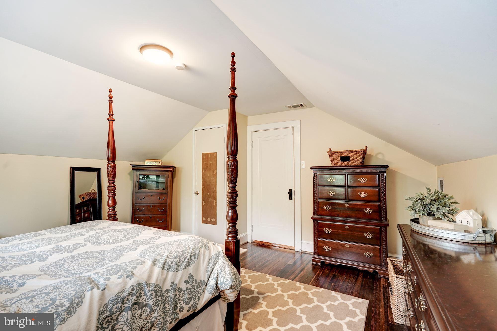 ASHTON HEIGHTS - Residential Lease