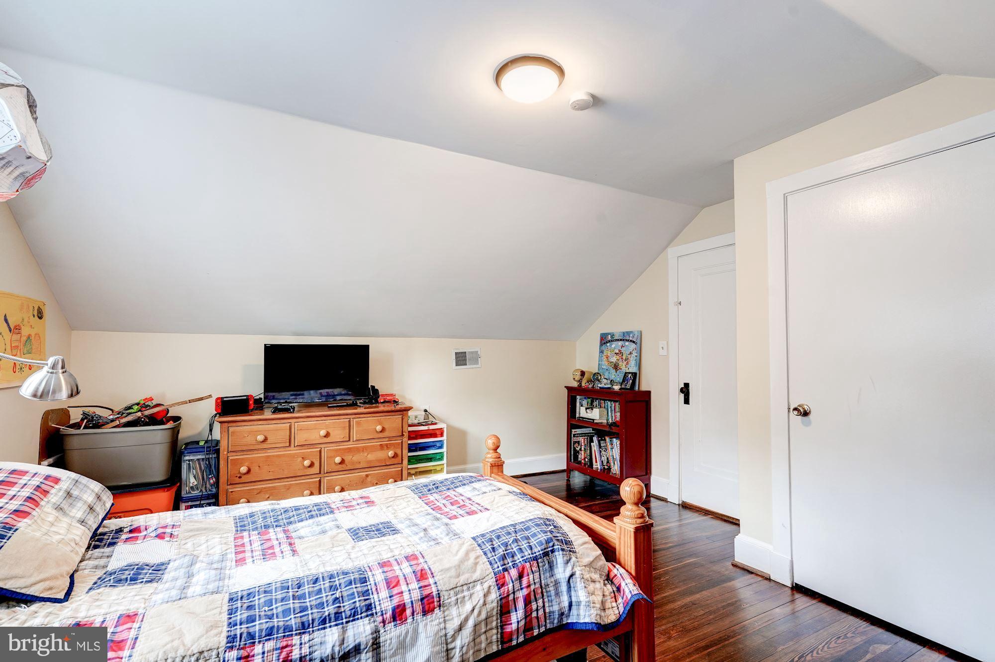 ASHTON HEIGHTS - Residential Lease