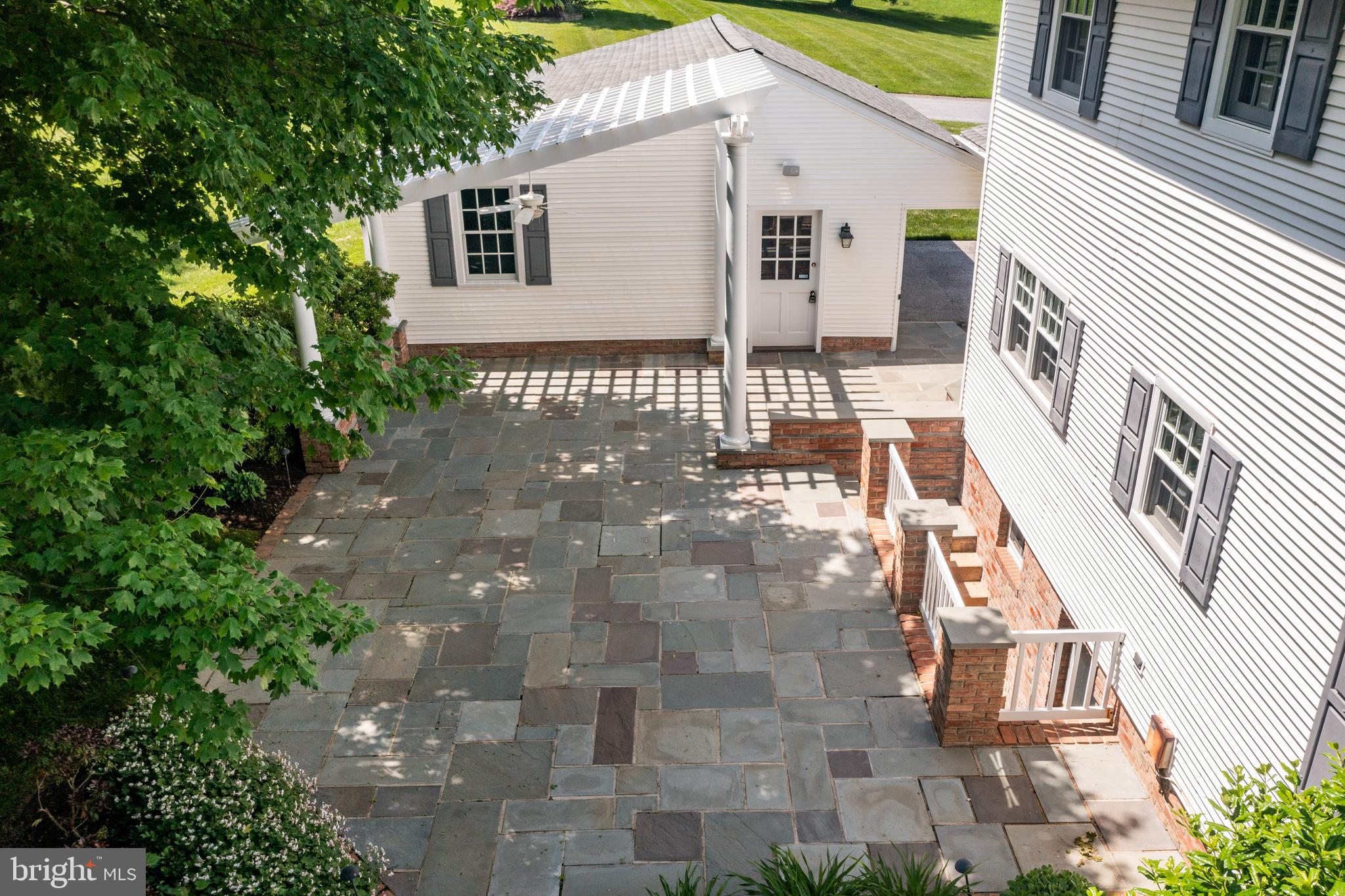 SWEET AIR MANOR - Residential