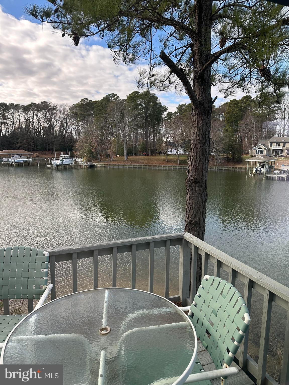 SHERWOOD FOREST SHORES - Residential