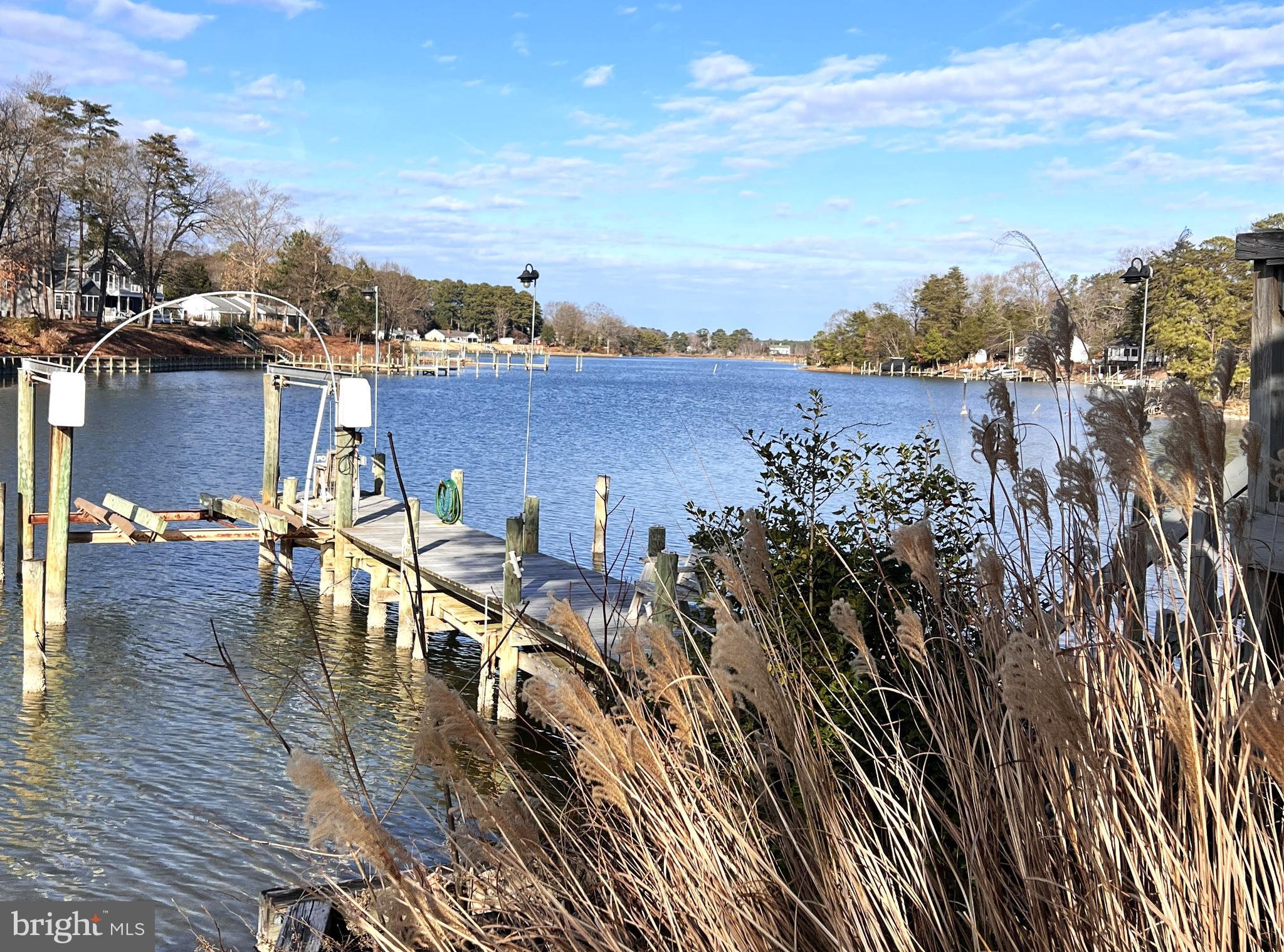 SHERWOOD FOREST SHORES - Residential