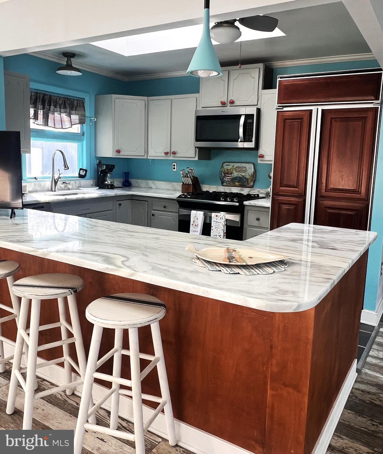 SHERWOOD FOREST SHORES - Residential