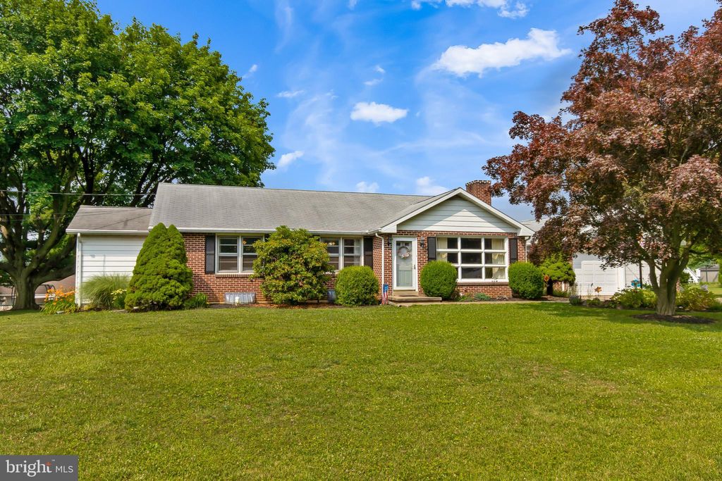 Photo of 306 W STANTON RD, QUARRYVILLE, PA 17566 (MLS # PALA2036636)
