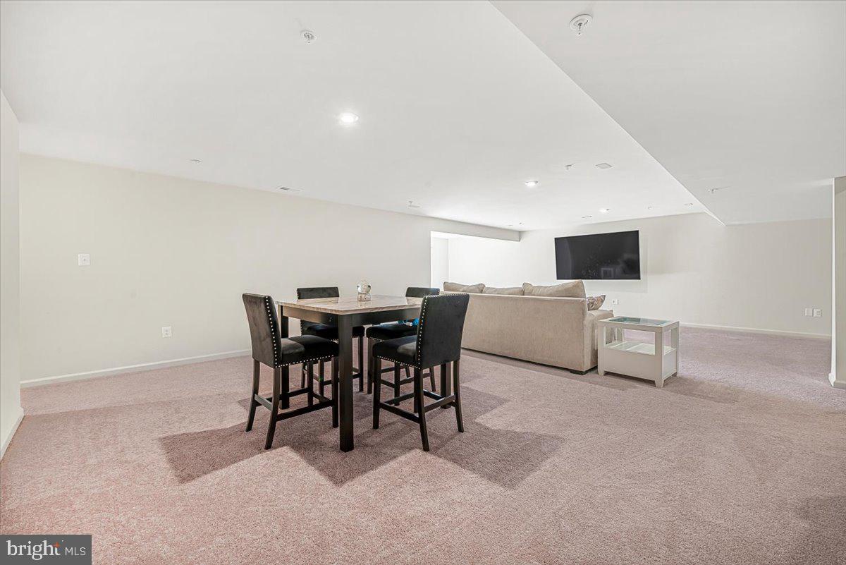 TALLYN RIDGE - Residential