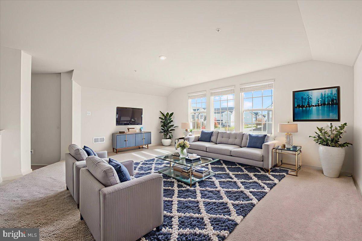 TALLYN RIDGE - Residential